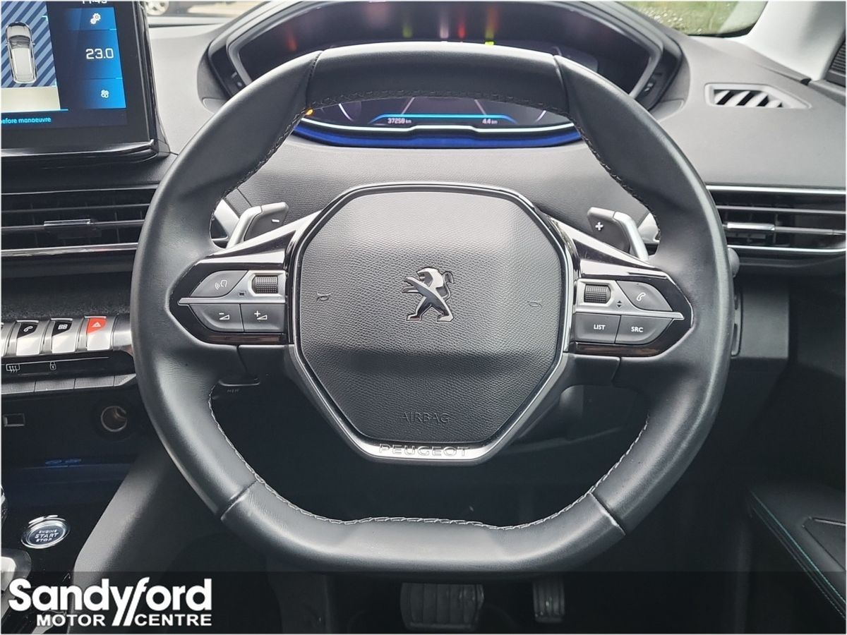 Peugeot Peugeot 3008 1.2 **AUTO**ALLURE**LOW MILES**