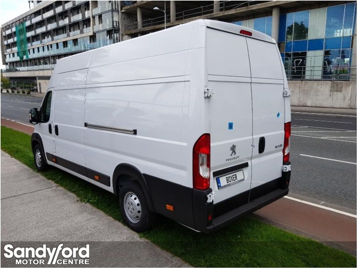 Peugeot Peugeot Boxer 435 L4 H3 order your new 251 VAN NOW 