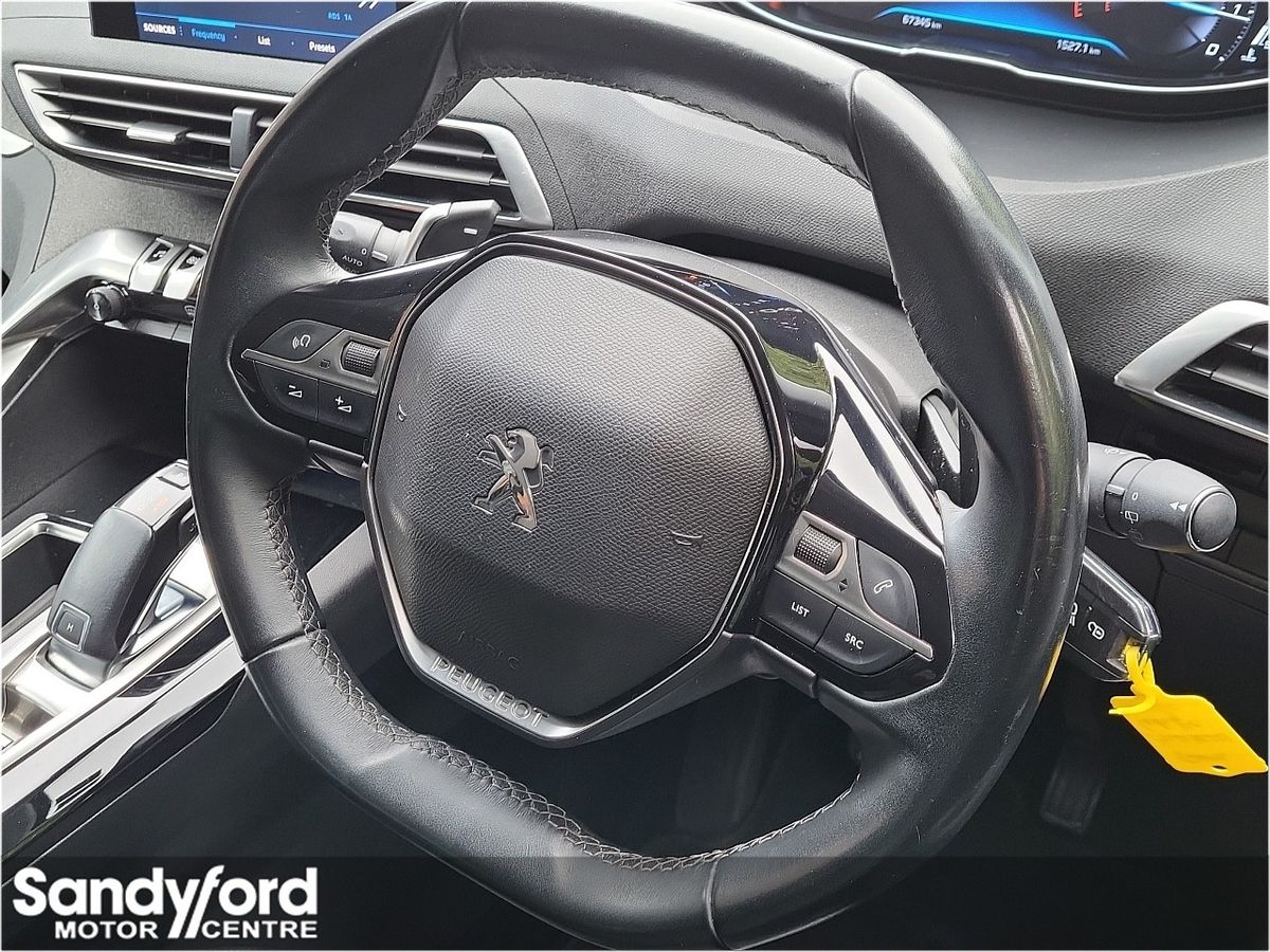 Peugeot Peugeot 5008 1.2 Petrol AUTOMATIC ALLURE**1 OWNER**